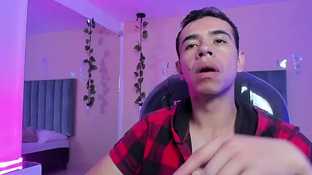 Snapshot of Muscle_Scott chatting on November 23, 2025, 2:16 pm Muscle Scott online show from November 23, 2025, 2:16 pm