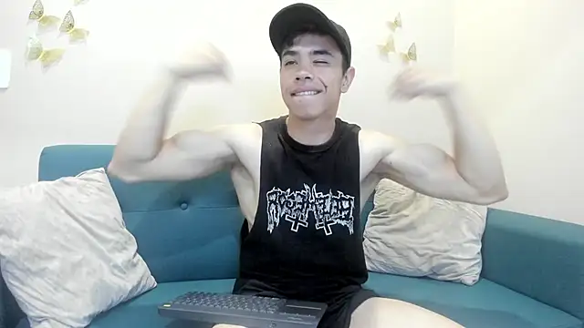 Snapshot of Muscle_Scott chatting on October 5, 2025, 12:18 pm Muscle Scott online show from October 5, 2025, 12:18 pm