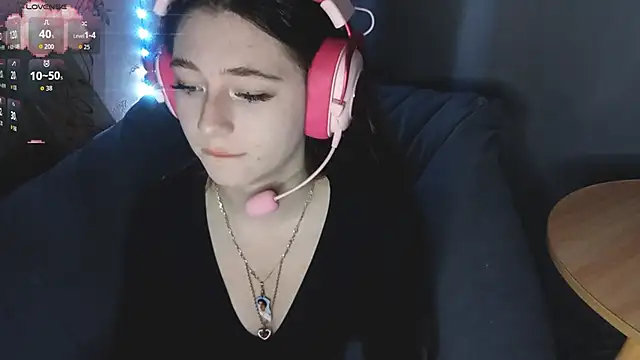 Snapshot of Sophiecuttie chatting on October 25, 2025, 3:34 pm Sophiecuttie online show from October 25, 2025, 3:34 pm