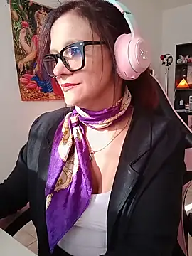 AngelinRedLatina online show from May 11, 2026, 1:34 pm