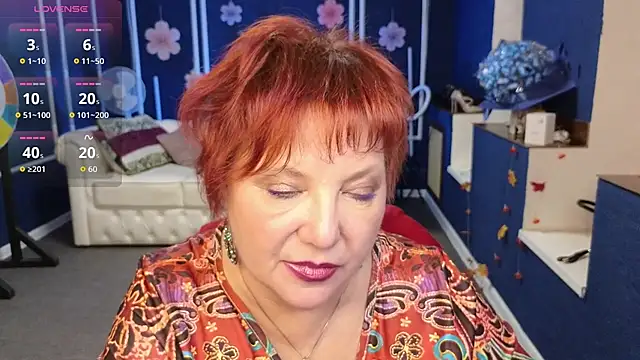 Snapshot of Kira_Kenett chatting on November 17, 2025, 5:06 pm Kira Kenett online show from November 17, 2025, 5:06 pm