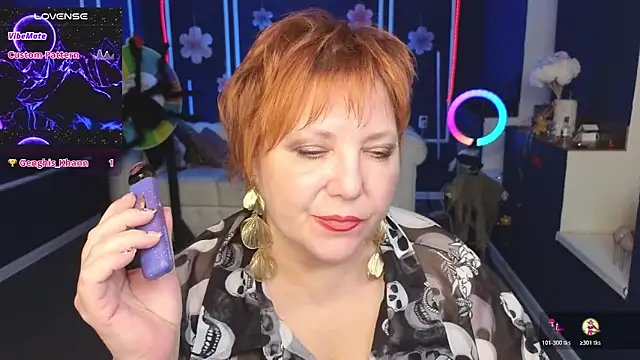 Snapshot of Kira_Kenett chatting on October 27, 2025, 5:47 pm Kira Kenett online show from October 27, 2025, 5:47 pm