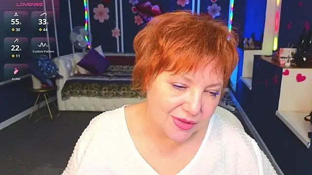 Kira Kenett online show from February 9, 2026, 7:12 pm