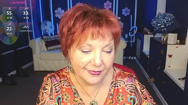 Snapshot of Kira_Kenett chatting on November 16, 2025, 10:09 am Kira Kenett online show from November 16, 2025, 10:09 am