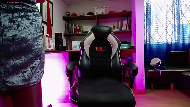 Snapshot of GretaVoss_ chatting on October 28, 2025, 7:02 pm GretaVoss online show from October 28, 2025, 7:02 pm