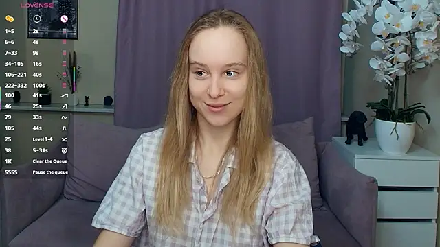 SoonMoor online show from March 20, 2026, 6:53 pm