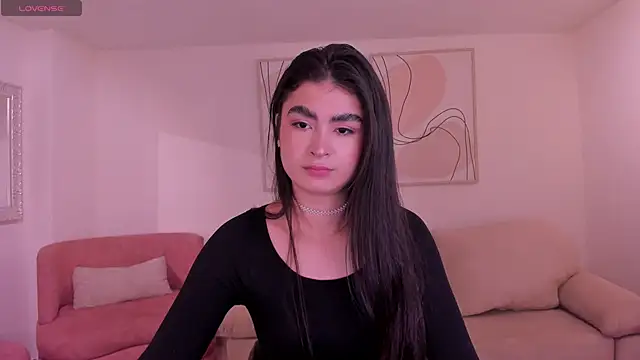 Snapshot of LucyWeiss_ chatting on November 21, 2025, 7:24 pm LucyWeiss online show from November 21, 2025, 7:24 pm