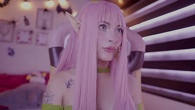 Snapshot of Rebecah_1 chatting on October 9, 2025, 3:56 pm Rebecah 1 online show from October 9, 2025, 3:56 pm