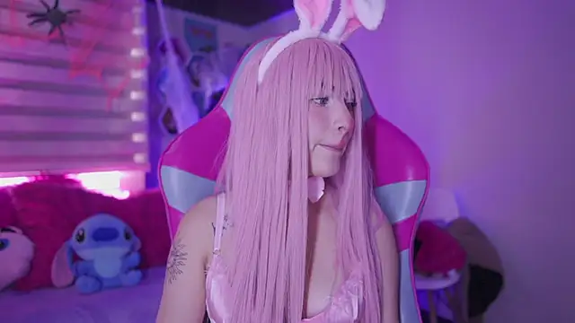 Snapshot of Rebecah_1 chatting on October 23, 2025, 2:16 pm Rebecah 1 online show from October 23, 2025, 2:16 pm