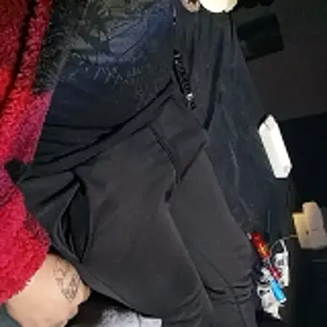 johnboones10 online show from April 7, 2026, 1:46 pm