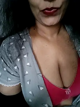 Deepa Sharma143 online show from October 29, 2025, 1:37 am