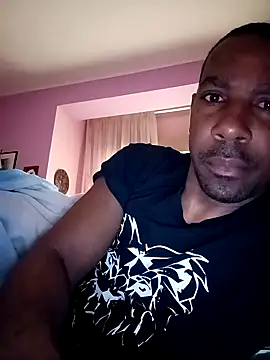 estrogeni online show from April 17, 2026, 6:16 am