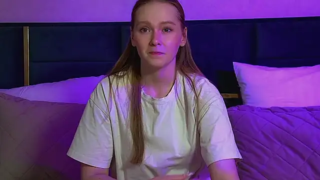 AgataFoxley online show from February 20, 2026, 6:32 pm