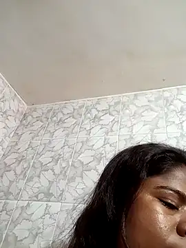 HAANNIAA online show from December 2, 2025, 11:01 am