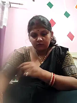 Snapshot of Hot_radh82 chatting on October 2, 2025, 10:18 am Hot radh82 online show from October 2, 2025, 10:18 am