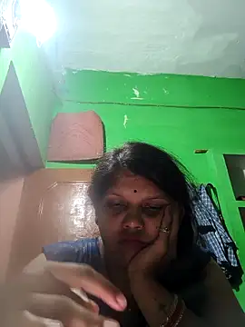 Snapshot of Hot_radh82 chatting on October 3, 2025, 1:53 am Hot radh82 online show from October 3, 2025, 1:53 am