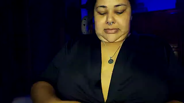 Snapshot of xlatinastar chatting on May 25, 2026, 4:49 pm xlatinastar online show from May 25, 2026, 4:49 pm