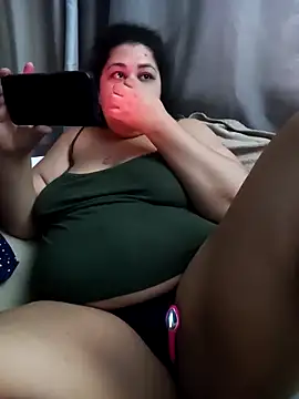 Snapshot of xlatinastar chatting on October 27, 2025, 3:02 pm xlatinastar online show from October 27, 2025, 3:02 pm