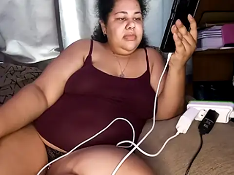 Snapshot of xlatinastar chatting on November 30, 2025, 3:24 pm xlatinastar online show from November 30, 2025, 3:24 pm