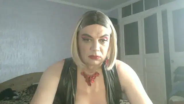 NiraFrost online show from April 14, 2026, 5:40 pm