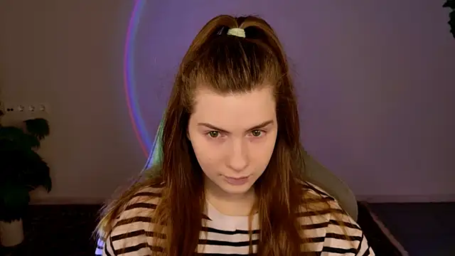 AliceCUNTach online show from December 18, 2025, 5:12 am