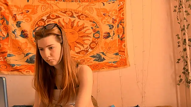 AliceCUNTach online show from April 22, 2026, 5:03 am