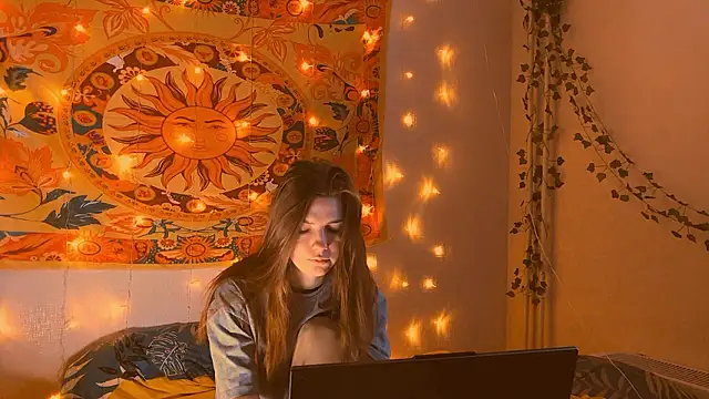 AliceCUNTach online show from February 19, 2026, 5:04 am