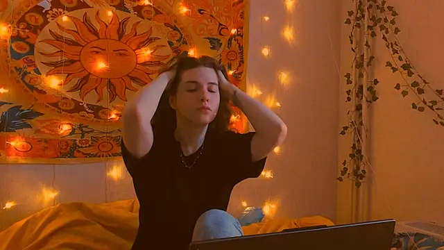 AliceCUNTach online show from February 25, 2026, 5:07 am