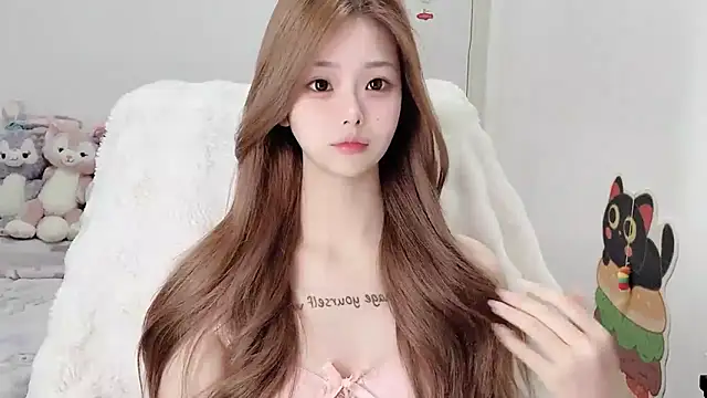 Snapshot of xiaoyugan-99 chatting on November 23, 2025, 4:17 pm xiaoyugan-99 online show from November 23, 2025, 4:17 pm