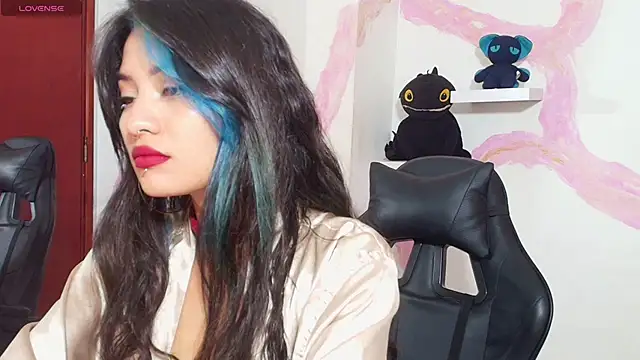 Snapshot of kittyMone_ chatting on September 13, 2025, 3:45 pm kittyMone online show from September 13, 2025, 3:45 pm