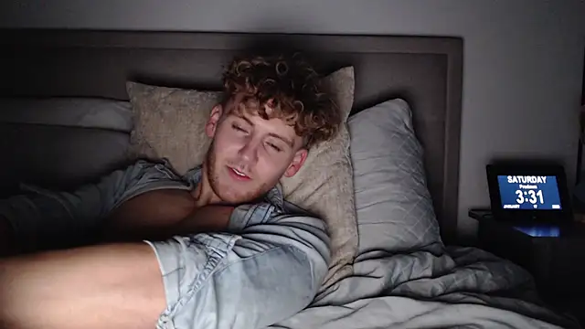 DominantAlex18 online show from January 17, 2026, 3:32 am