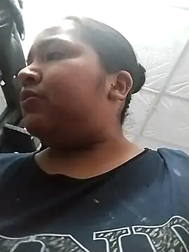 Angelly ricura online show from November 21, 2025, 1:10 pm