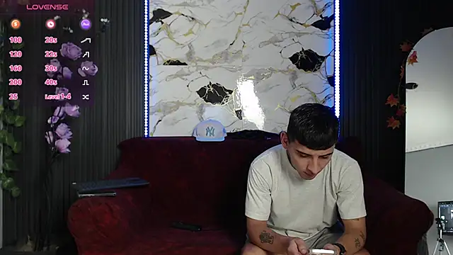 SpicyBoys X online show from January 7, 2026, 11:32 pm