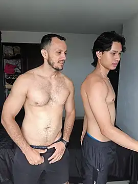 Snapshot of TeddyBear_07 chatting on December 3, 2025, 12:15 pm TeddyBear 07 online show from December 3, 2025, 12:15 pm