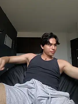 Snapshot of TeddyBear_07 chatting on November 4, 2025, 12:31 pm TeddyBear 07 online show from November 4, 2025, 12:31 pm