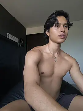 Snapshot of TeddyBear_07 chatting on November 10, 2025, 12:43 pm TeddyBear 07 online show from November 10, 2025, 12:43 pm