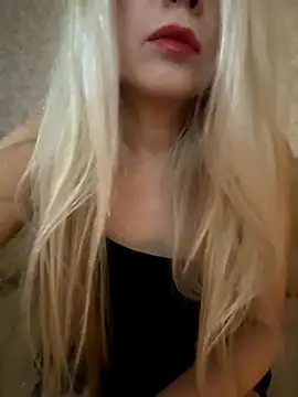 Snapshot of Nikihot__ chatting on December 5, 2025, 7:51 am Nikihot online show from December 5, 2025, 7:51 am