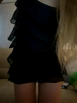 Snapshot of Nikihot__ chatting on November 10, 2025, 10:53 am Nikihot online show from November 10, 2025, 10:53 am