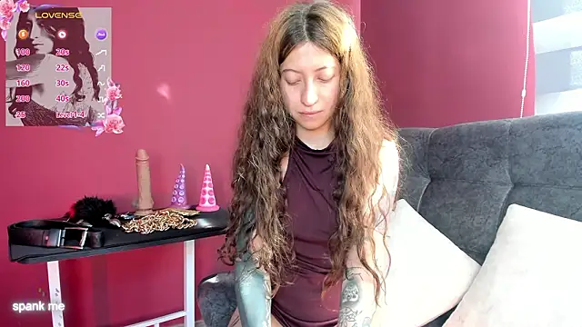 Roshhell1 online show from February 6, 2026, 7:32 pm