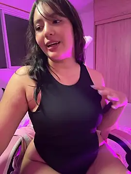 Snapshot of Angeldusttt chatting on May 10, 2026, 3:21 am Angeldusttt online show from May 10, 2026, 3:21 am