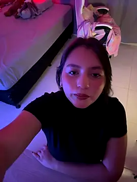 Angeldusttt online show from November 1, 2025, 1:34 am