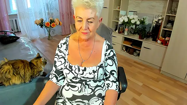 Snapshot of HotandMature chatting on July 7, 2026, 2:53 pm HotandMature online show from July 7, 2026, 2:53 pm