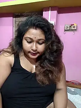 hotbhabhi011 online show from April 5, 2026, 5:41 pm