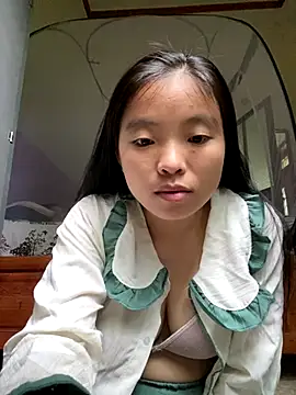 viluna online show from November 1, 2025, 1:45 am