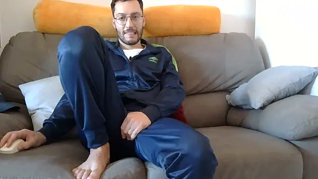 Amicisegreti online show from March 25, 2026, 6:24 am