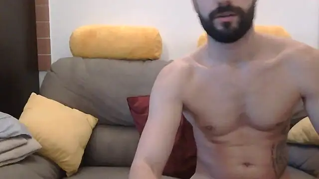 Amicisegreti online show from November 20, 2025, 6:36 am