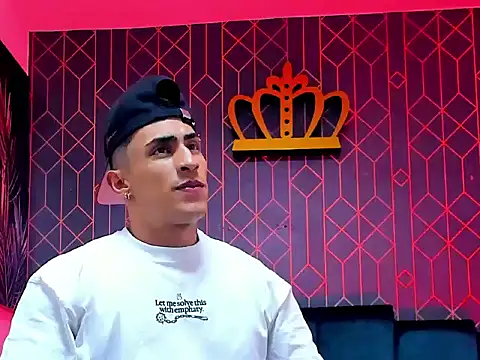 Snapshot of adrian_ray chatting on September 26, 2025, 6:26 pm adrian ray online show from September 26, 2025, 6:26 pm