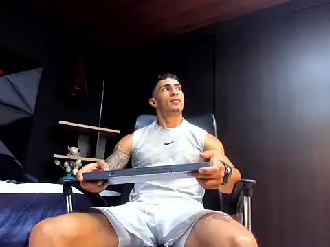 Snapshot of adrian_ray chatting on January 8, 2026, 5:52 pm adrian ray online show from January 8, 2026, 5:52 pm