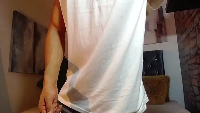 Snapshot of adrian_ray chatting on October 10, 2025, 5:47 pm adrian ray online show from October 10, 2025, 5:47 pm