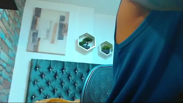 Snapshot of adrian_ray chatting on September 27, 2025, 6:03 pm adrian ray online show from September 27, 2025, 6:03 pm